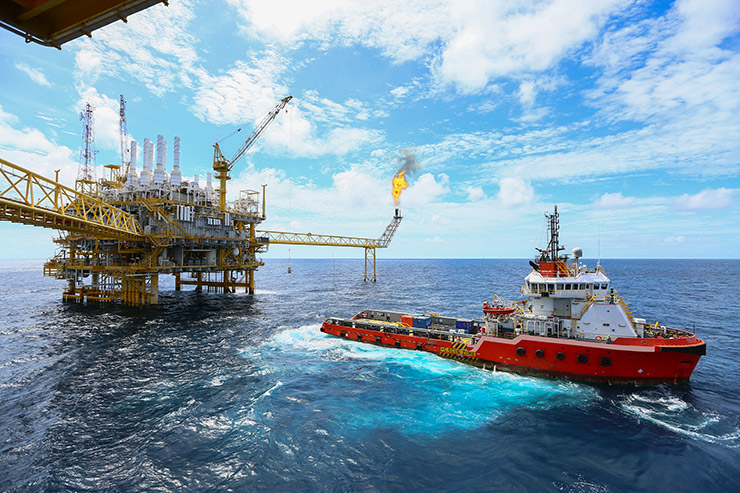 Oil rig and work boat